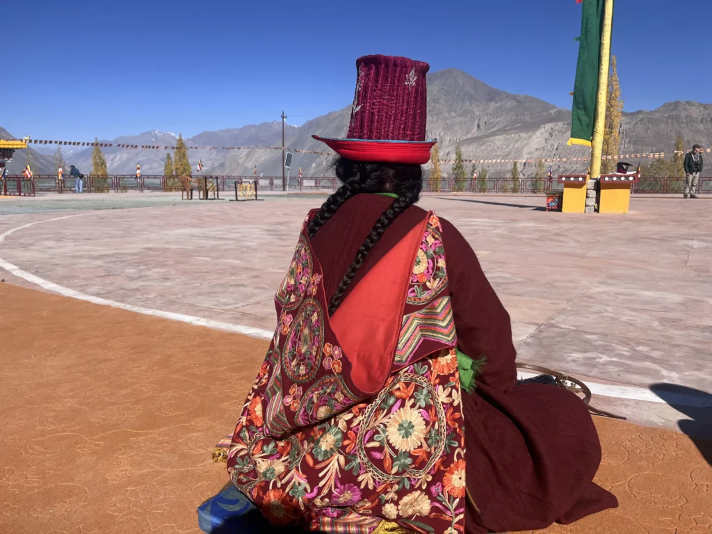 She wore a beautifully handmade Sulma during the Gustor Festival